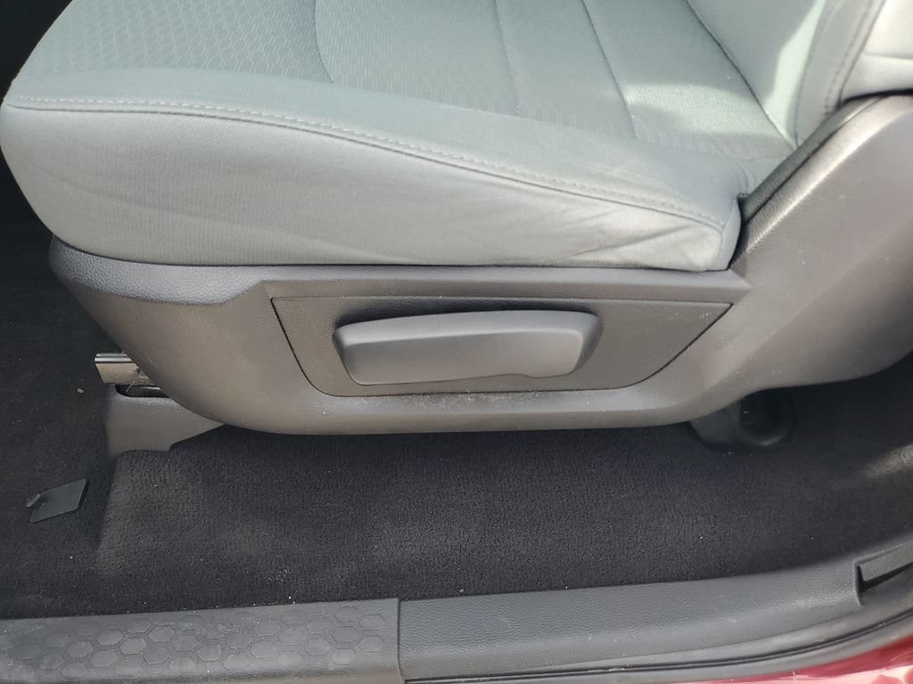Used 2017 RAM 1500 Express RWD image 15