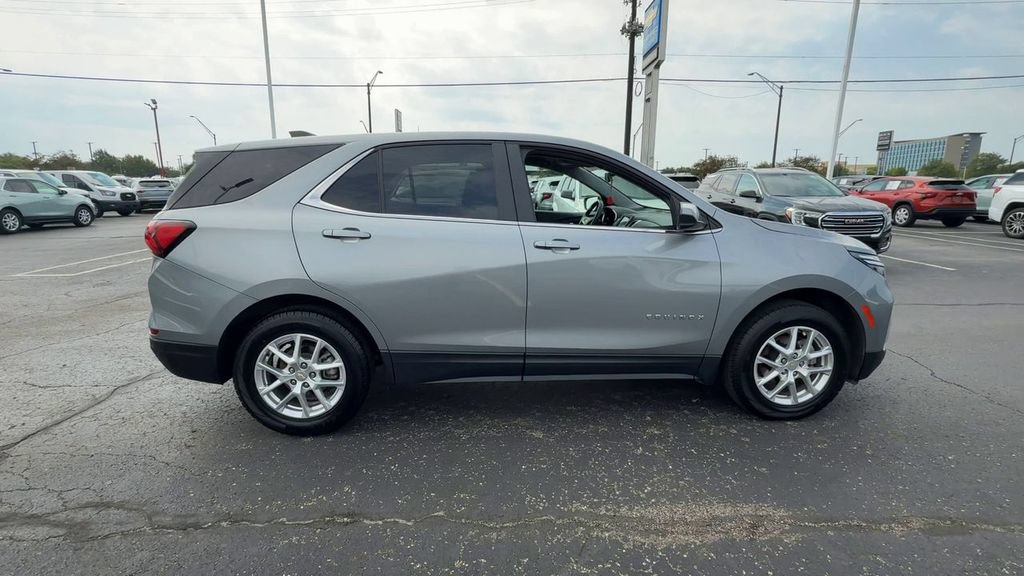 Used 2024 Chevrolet Equinox LT AWD/4WD image 9
