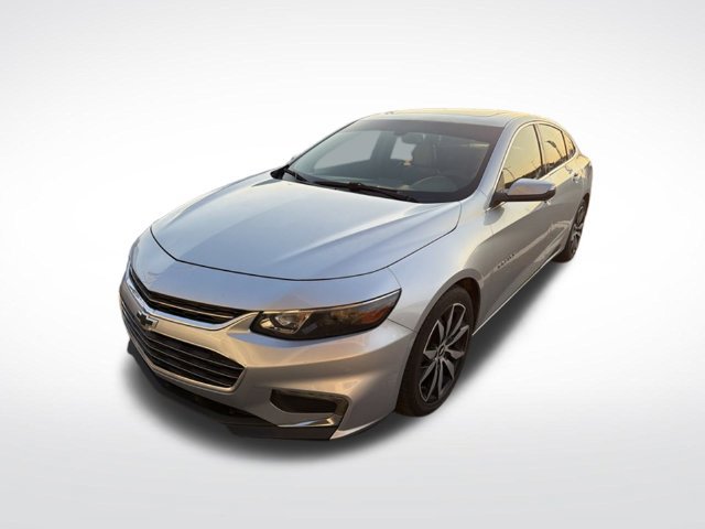 Used 2017 Chevrolet Malibu LT w/ Leather Package FWD image 3