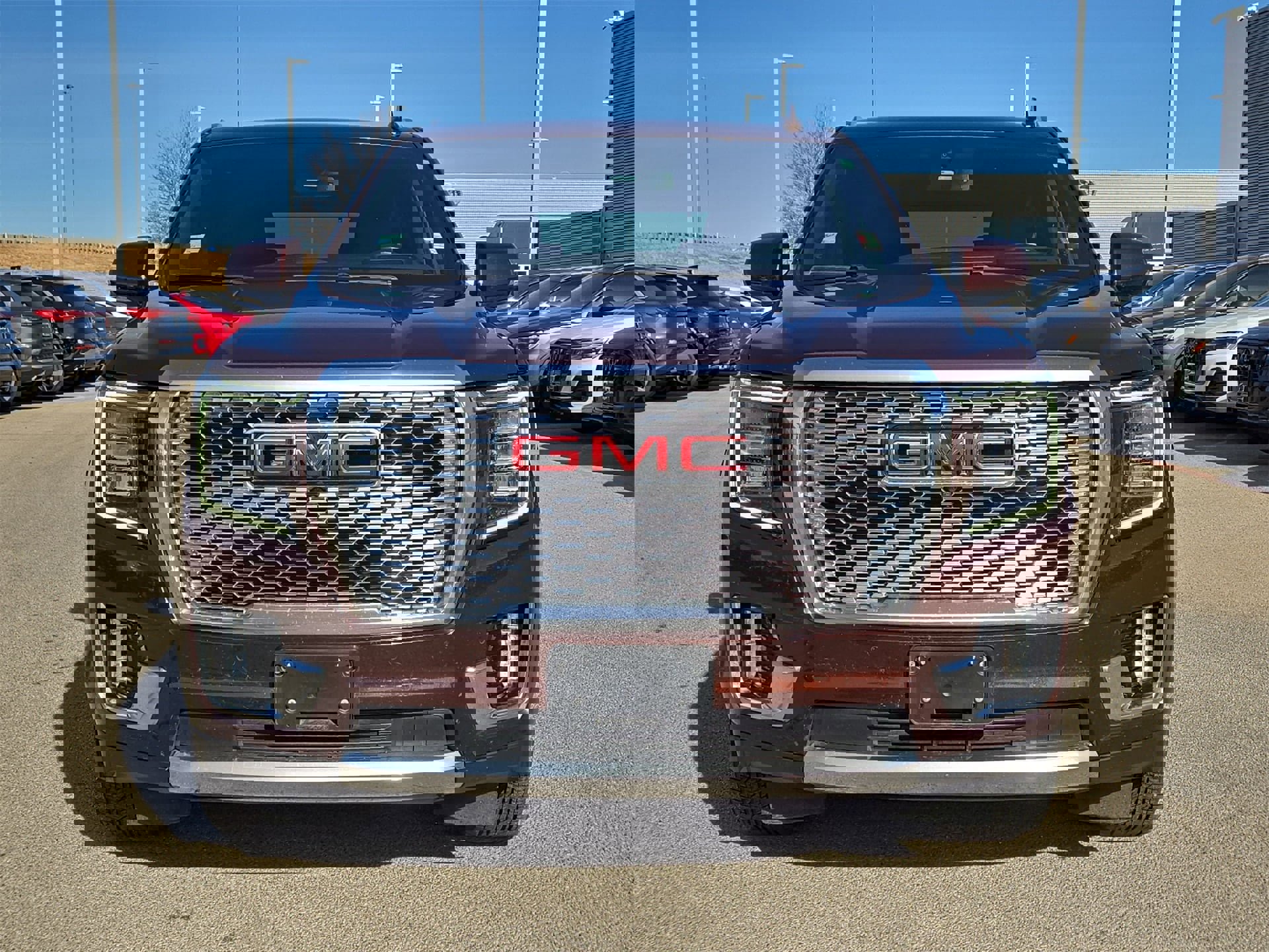 Used 2022 GMC Yukon XL Denali image 10