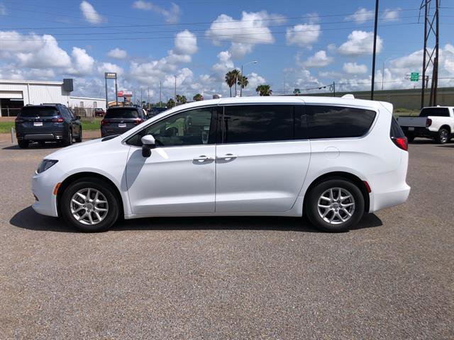 Used 2020 Chrysler Voyager LX FWD image 4