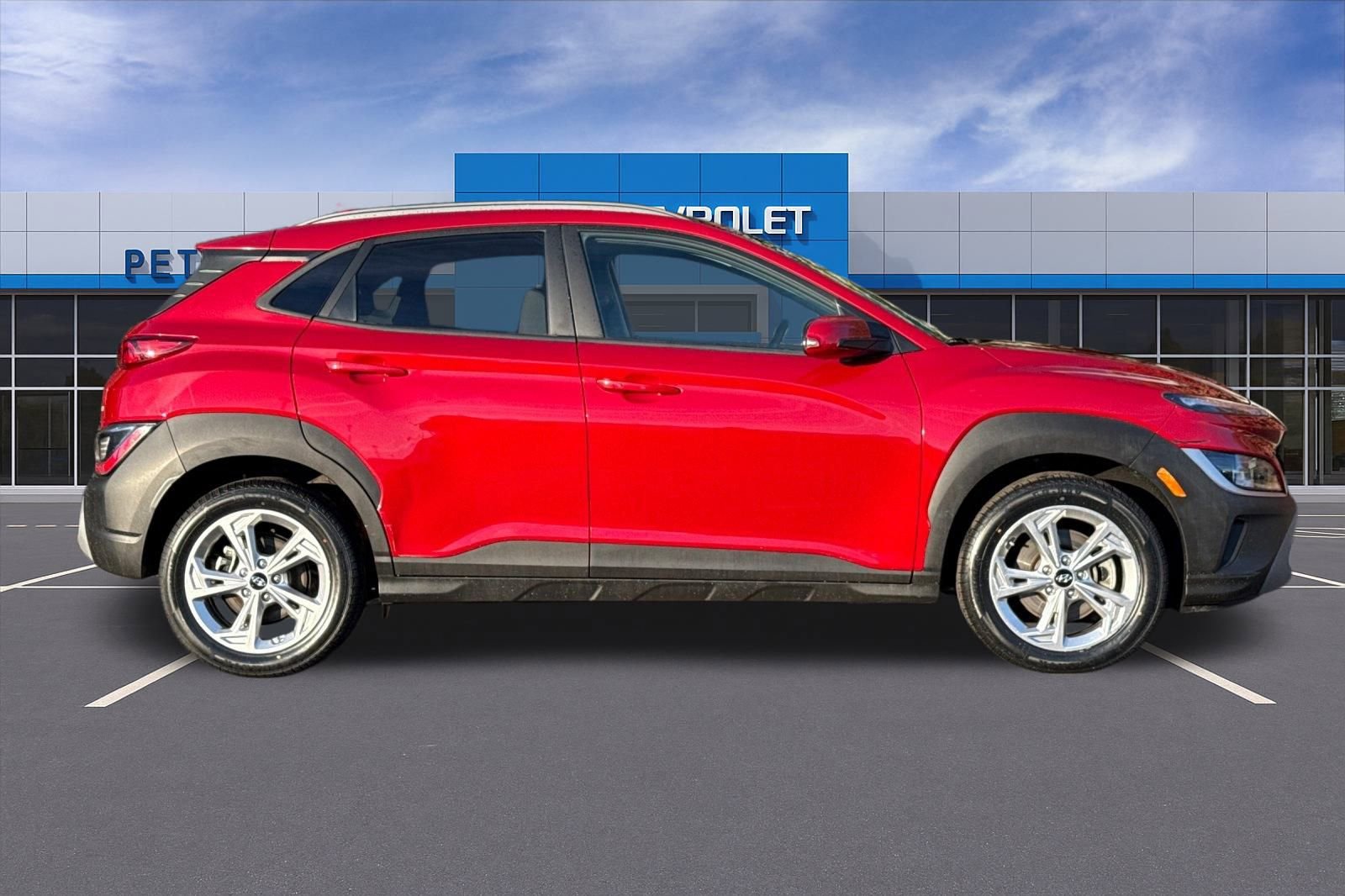 Used 2022 Hyundai Kona SEL image 3