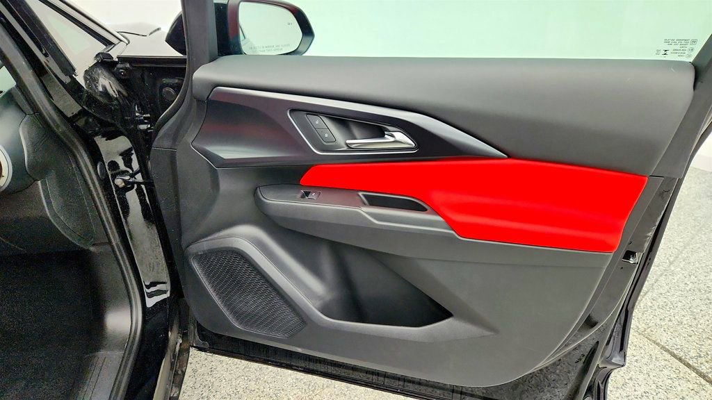 Used 2025 Chevrolet Equinox EV RS image 24