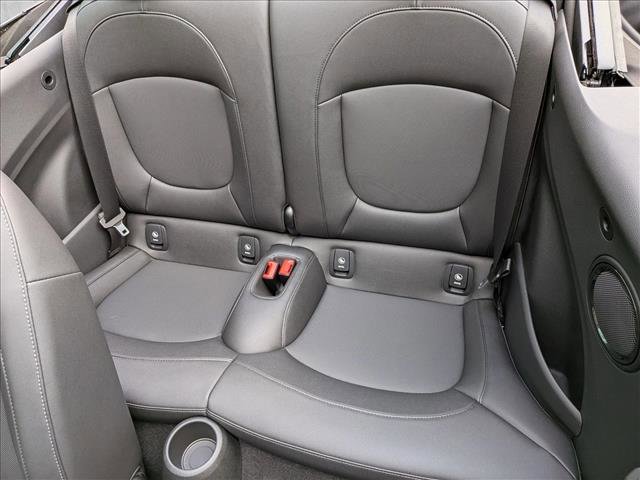Used 2024 MINI Cooper Cooper image 17