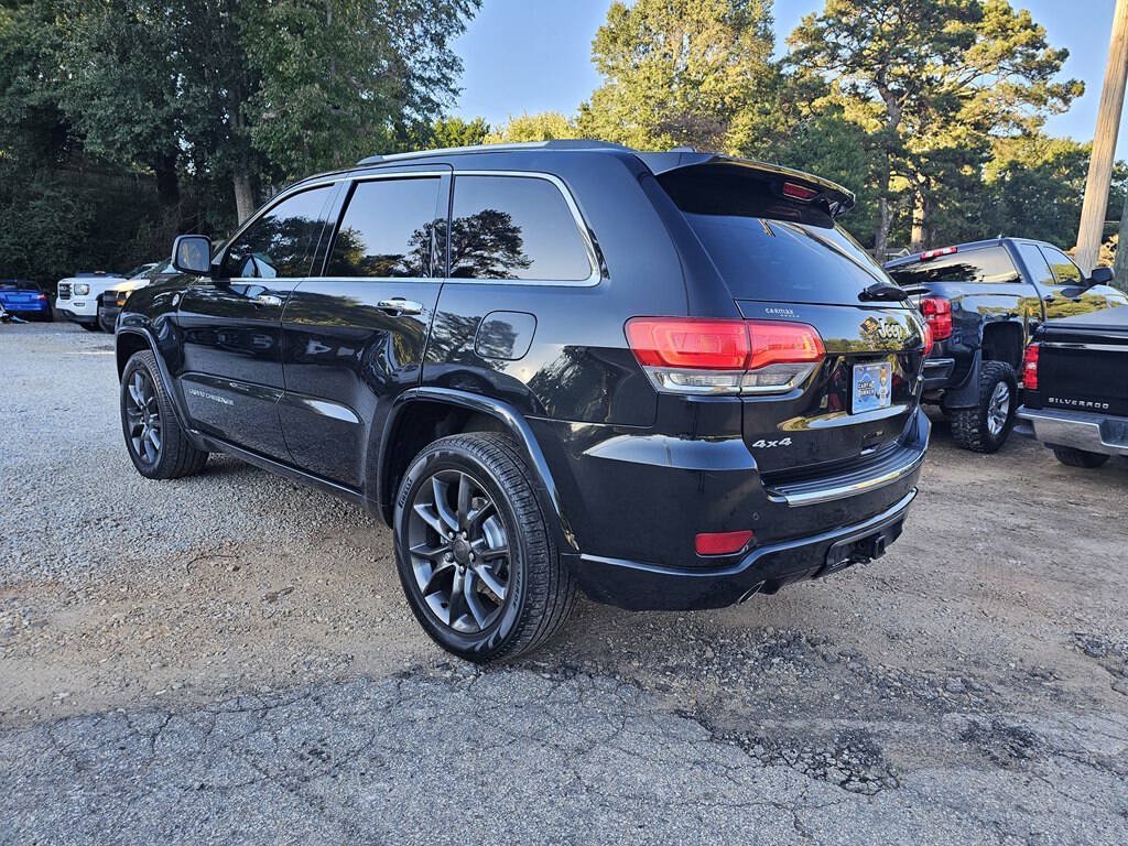 Used 2016 Jeep Grand Cherokee Overland w/ Advanced Technology Group AWD/4WD image 3