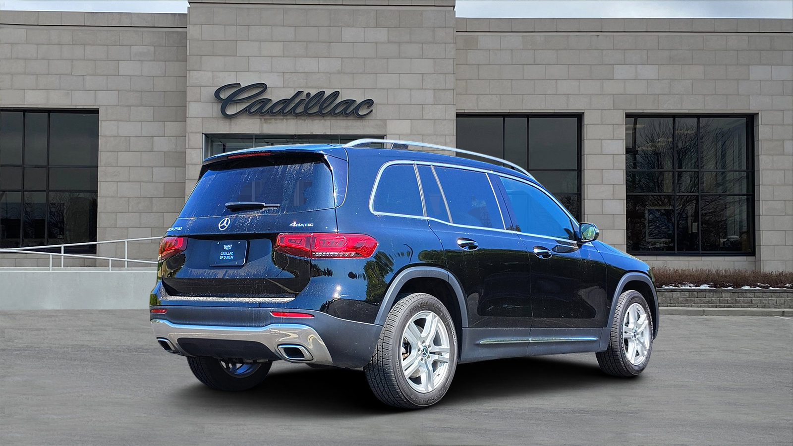 Used 2021 Mercedes-Benz GLB 250 4MATIC image 3