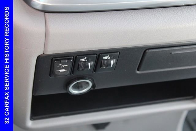 Used 2015 Toyota Sienna XLE FWD image 43