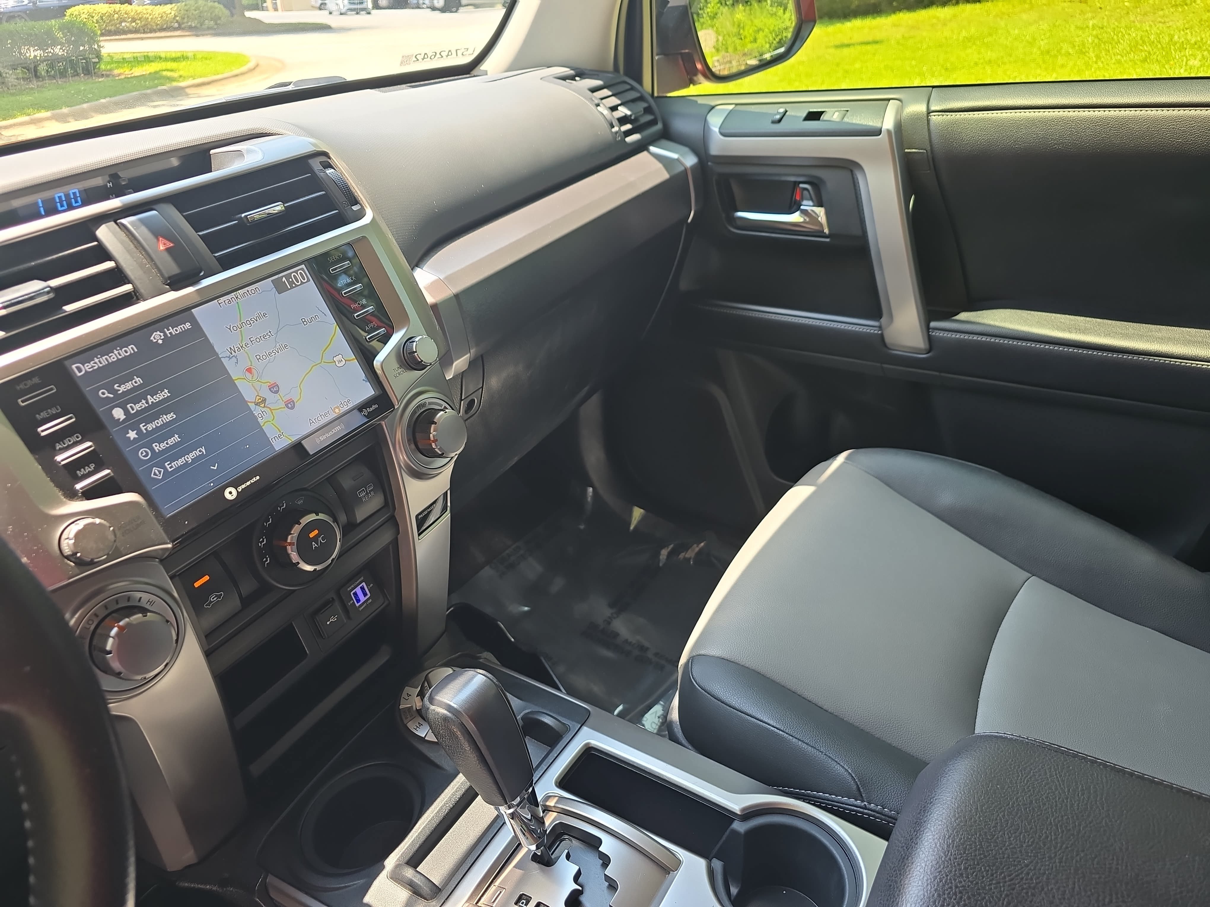 Used 2020 Toyota 4Runner SR5 Premium AWD/4WD image 24