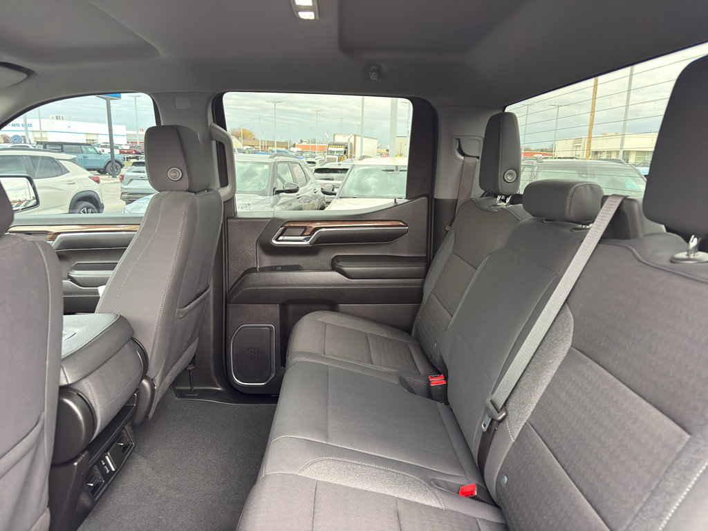 Used 2024 Chevrolet Silverado 1500 LT image 33