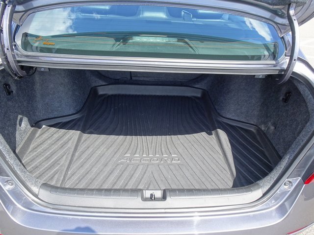 Used 2021 Honda Accord Touring image 30
