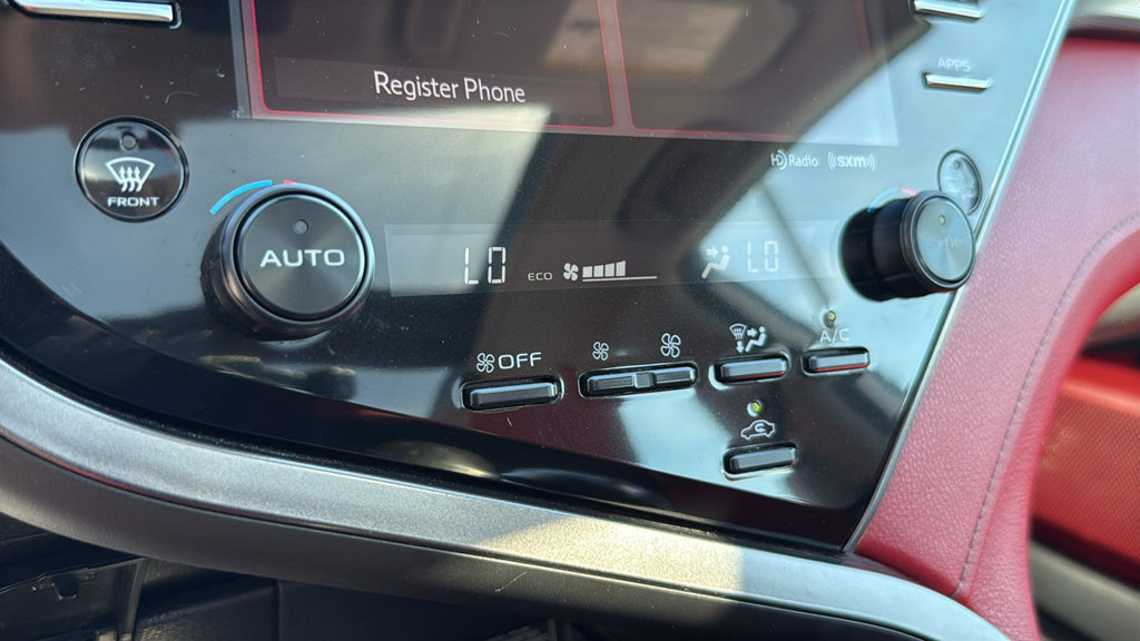 Used 2019 Toyota Camry XSE FWD image 35