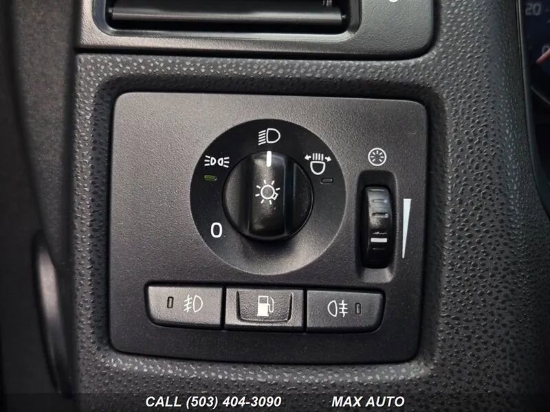 Used 2011 Volvo C30 T5 R-Design image 29