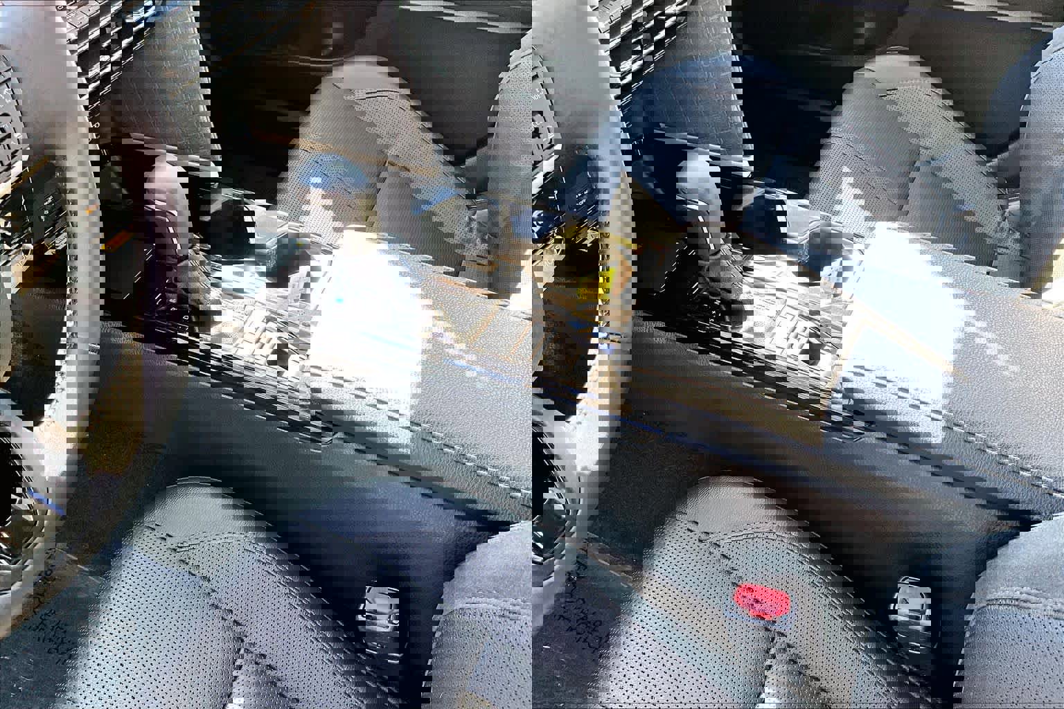 Used 2025 Toyota Camry XLE w/ Premium Package image 17