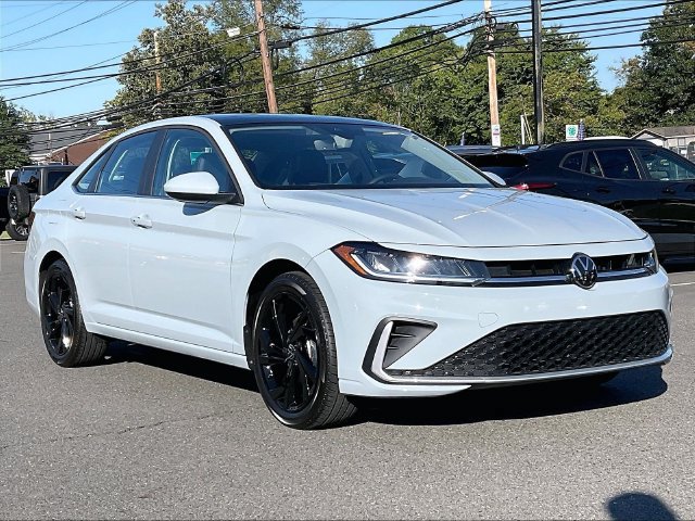 New 2026 Volkswagen Jetta SE
