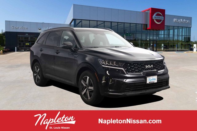 Used 2022 Kia Sorento S w/ Panoramic Sunroof Package