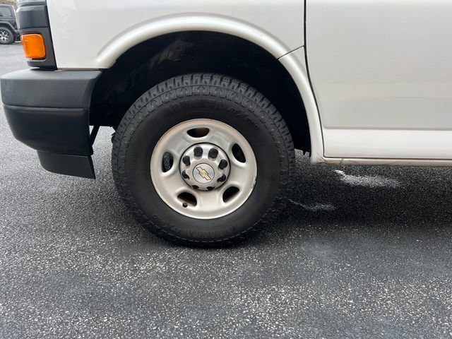 Used 2021 Chevrolet Express 2500 Extended image 10