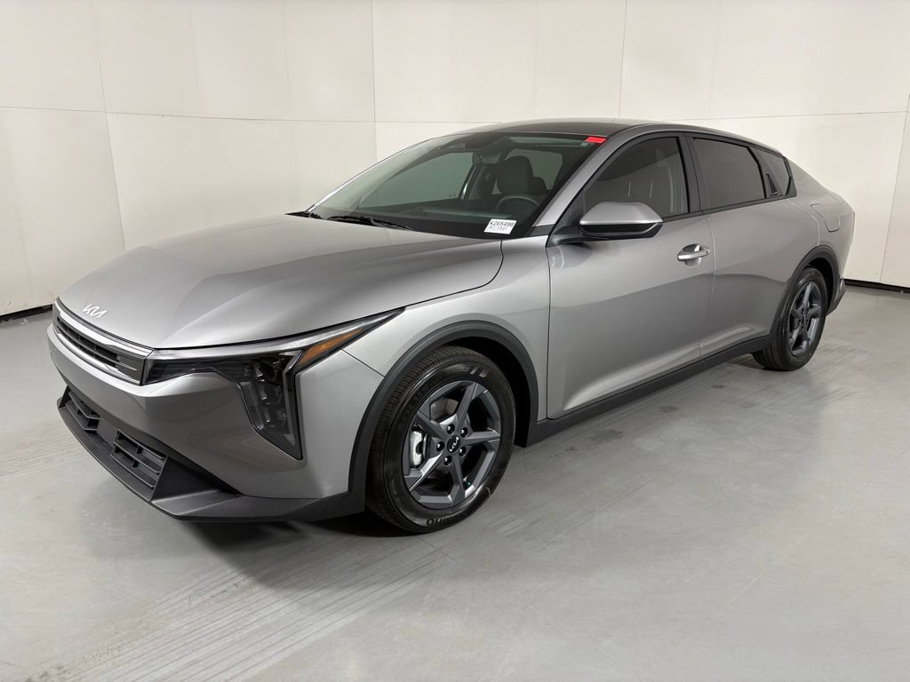New 2026 Kia K4 FWD image 4