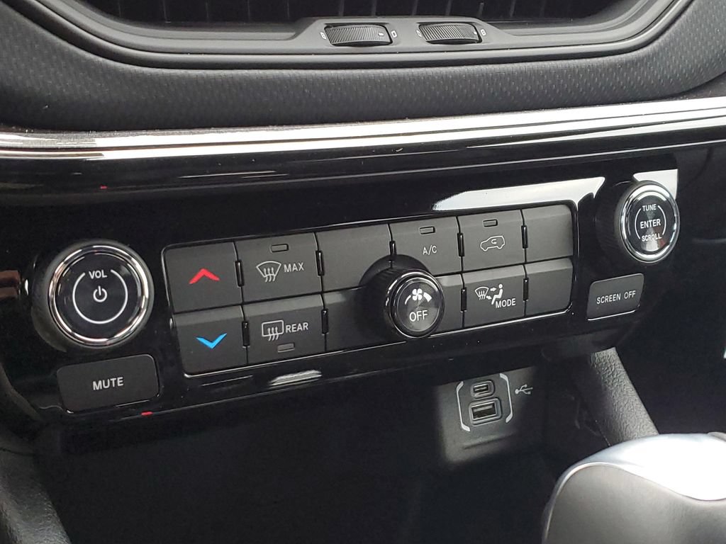 New 2026 Jeep Compass Latitude AWD/4WD image 27