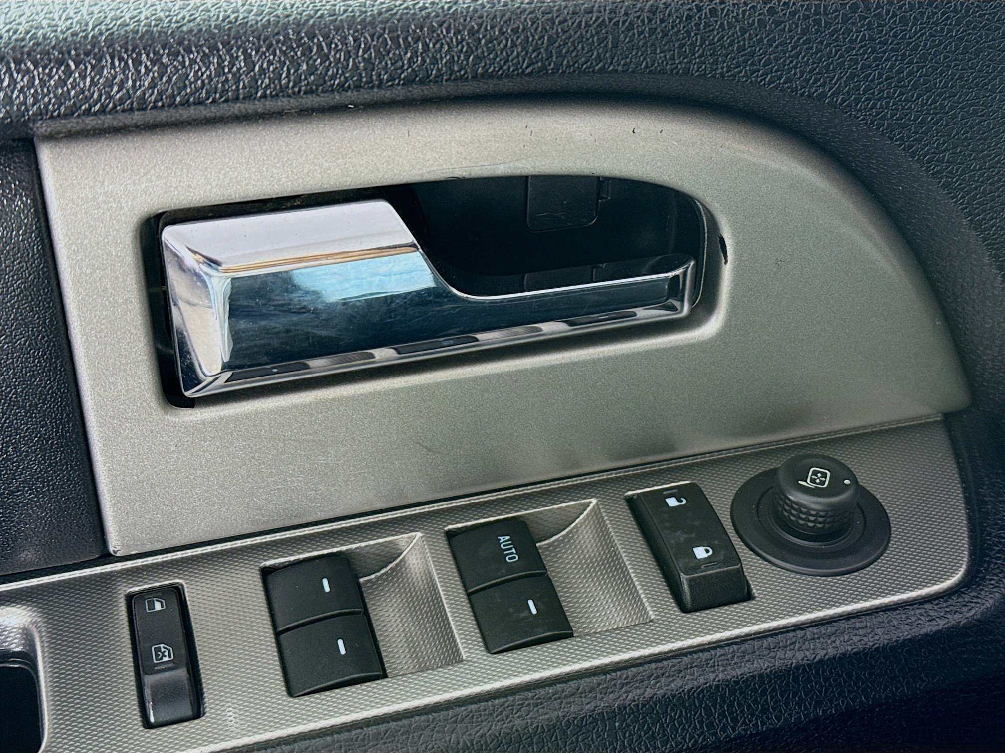 Used 2017 Ford Expedition XLT w/ Equipment Group 202A image 21