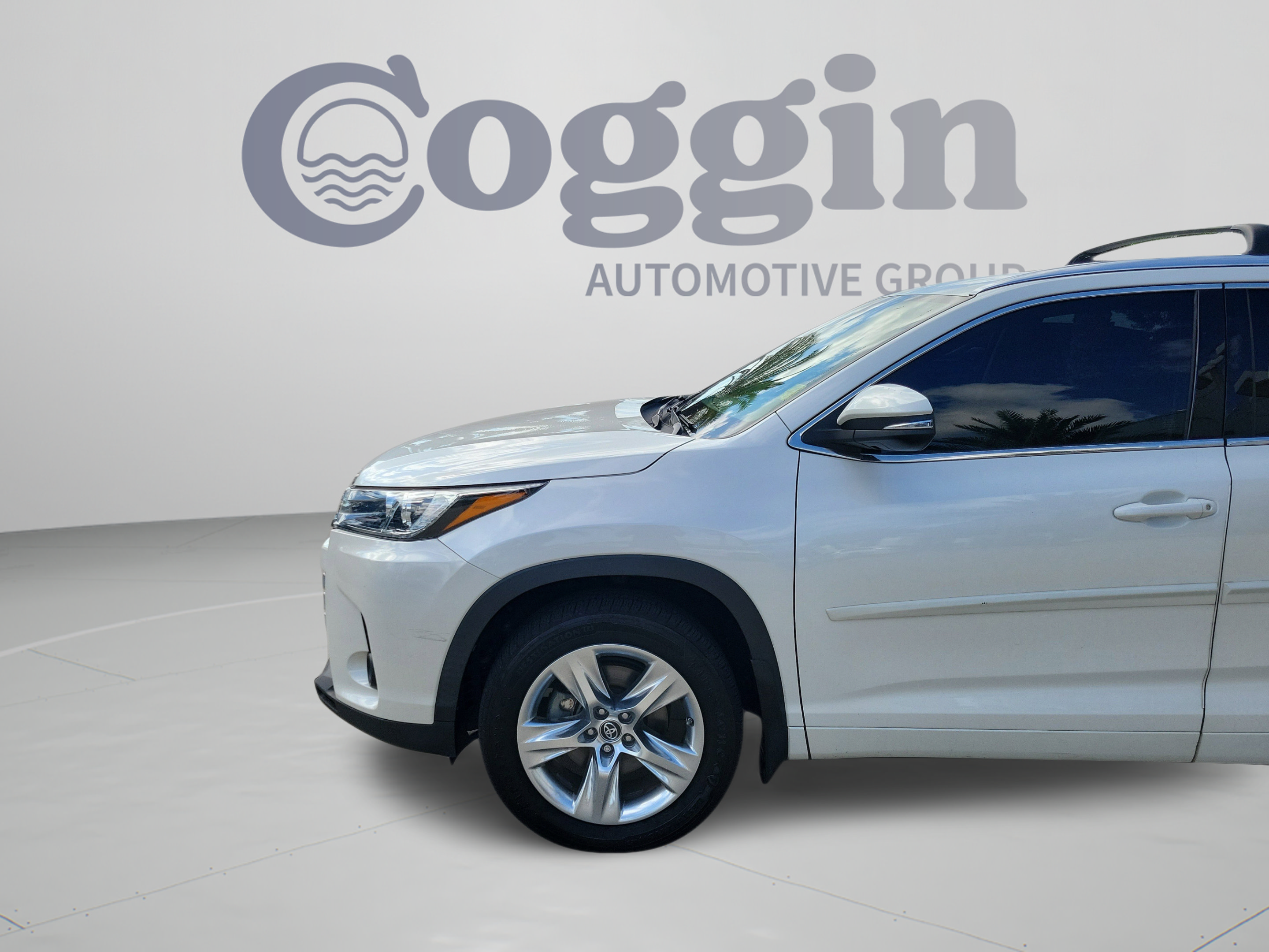 Used 2017 Toyota Highlander Limited w/ Protection Package #3 AWD/4WD image 30