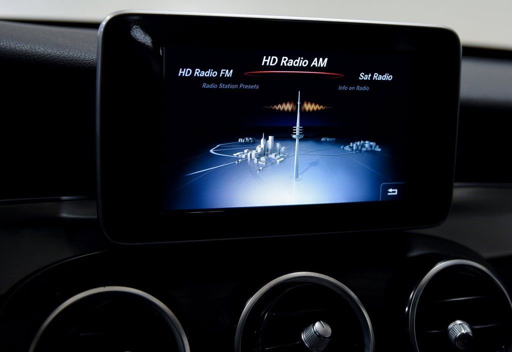 Used 2018 Mercedes-Benz C 300 4MATIC Sedan image 7