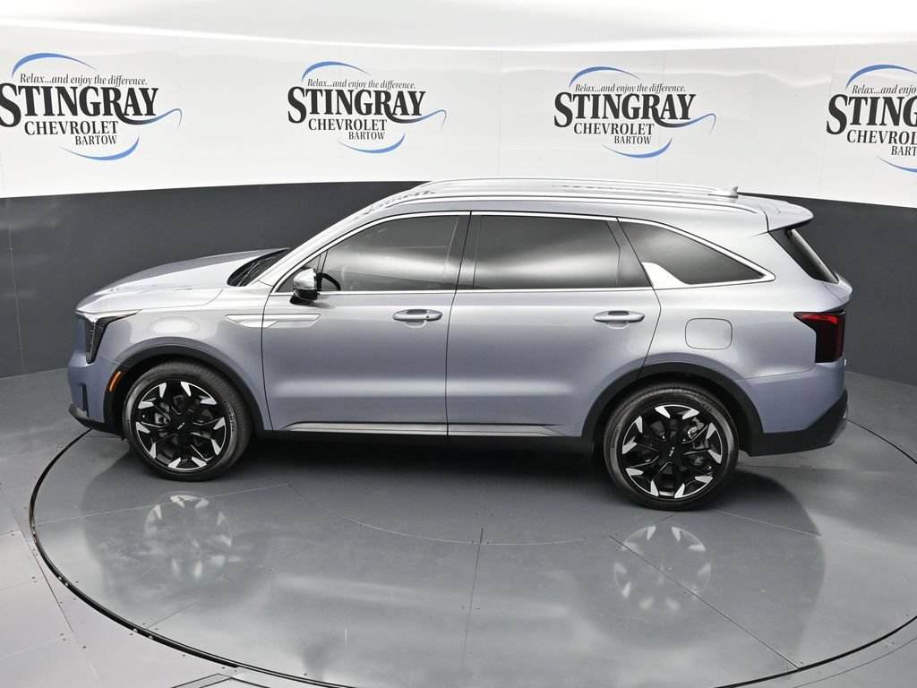 Used 2025 Kia Sorento EX FWD image 24