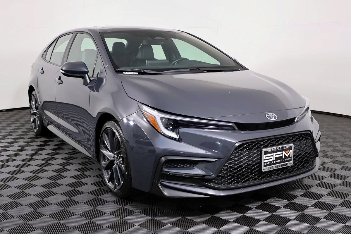Used 2024 Toyota Corolla XSE FWD image 5