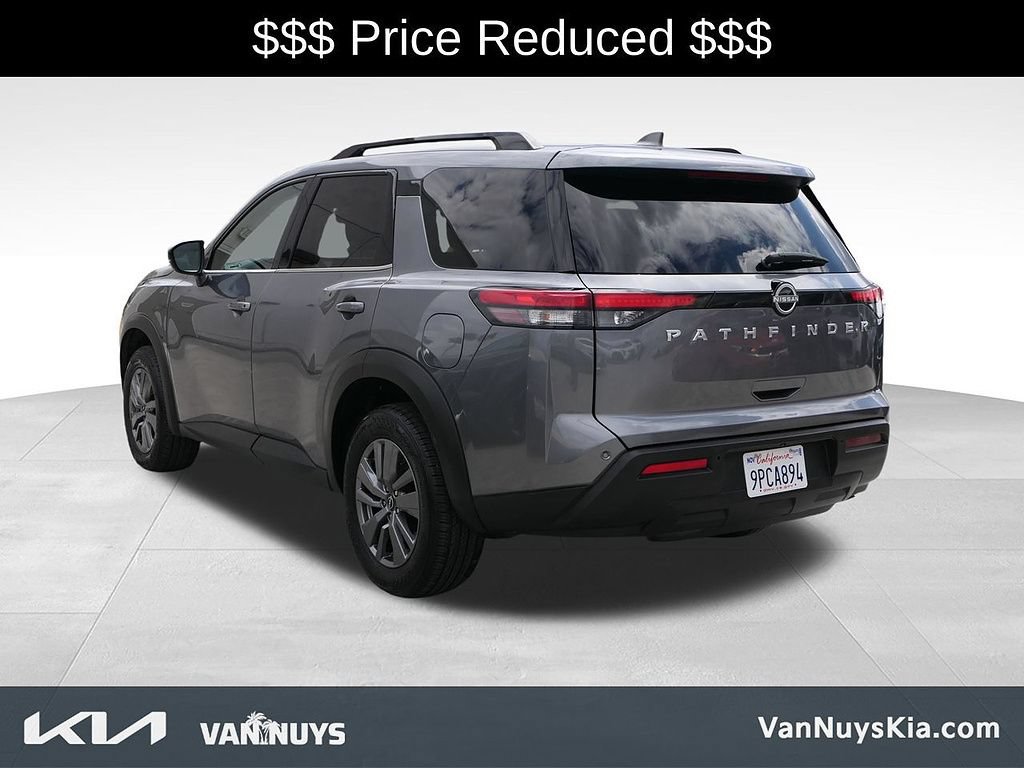 Used 2025 Nissan Pathfinder SV FWD image 25