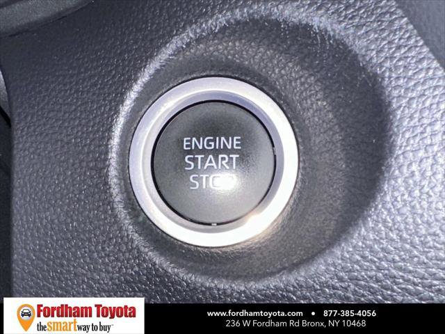 Certified 2022 Toyota Corolla Cross LE image 30