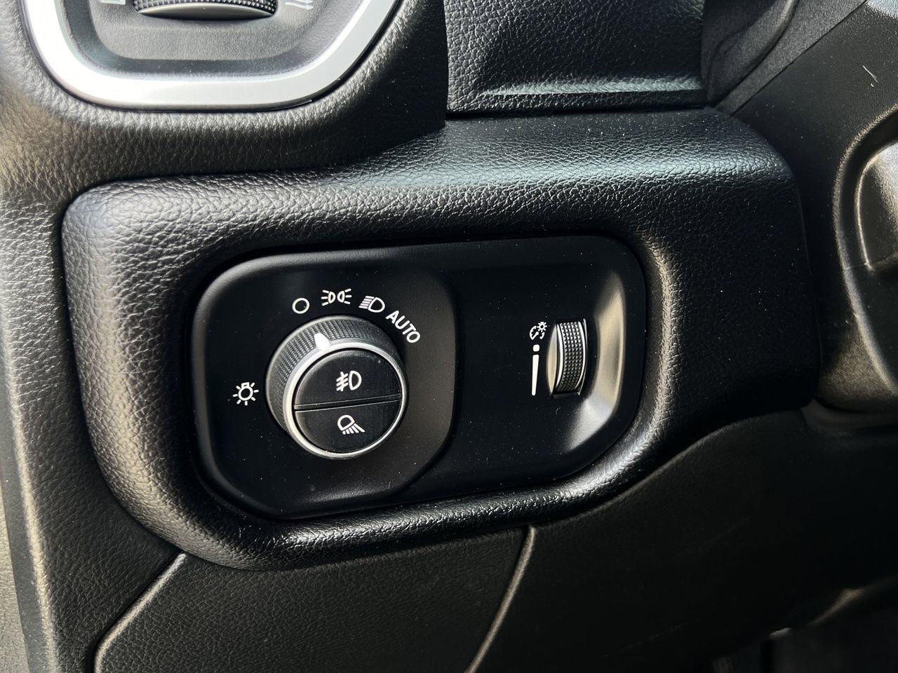 Used 2024 RAM 2500 Big Horn AWD/4WD image 18