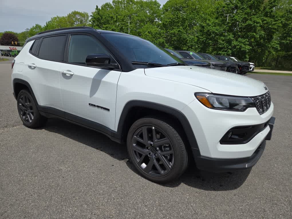 Used 2026 Jeep Compass Limited AWD/4WD image 2