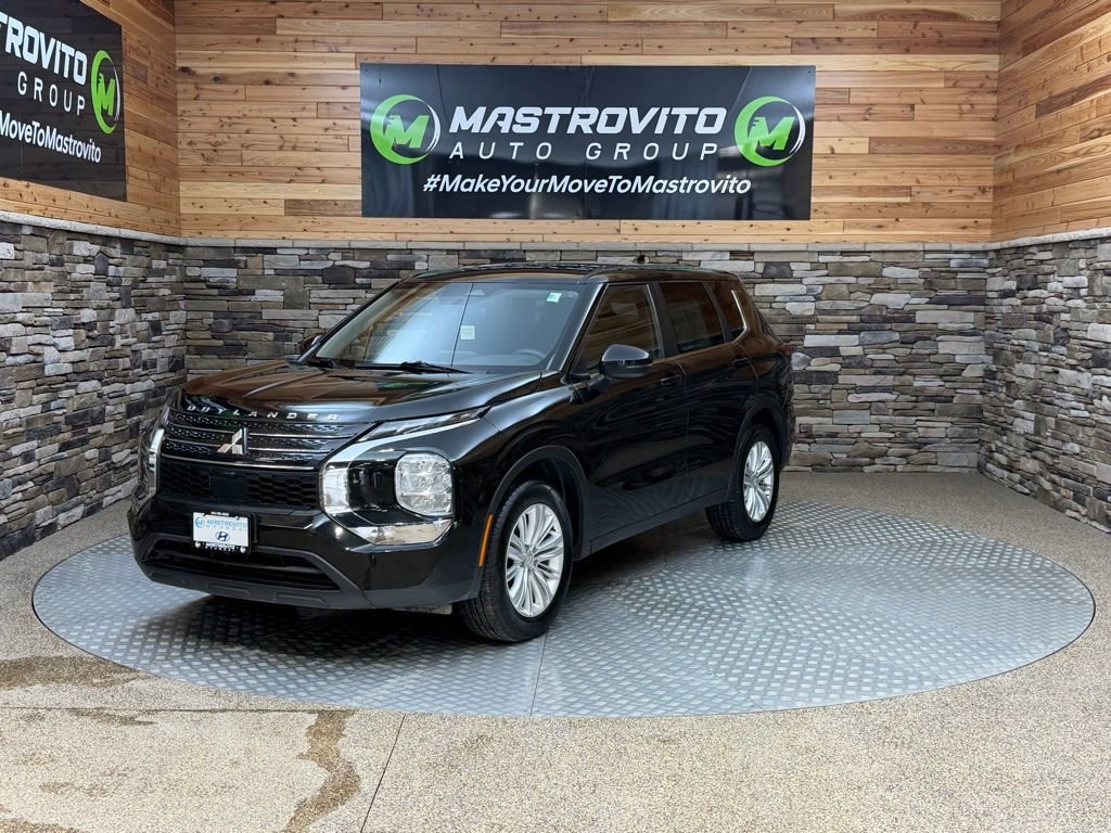 Used 2022 Mitsubishi Outlander ES image 4