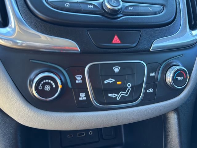 Used 2020 Chevrolet Equinox LS w/ LS Convenience Package image 27