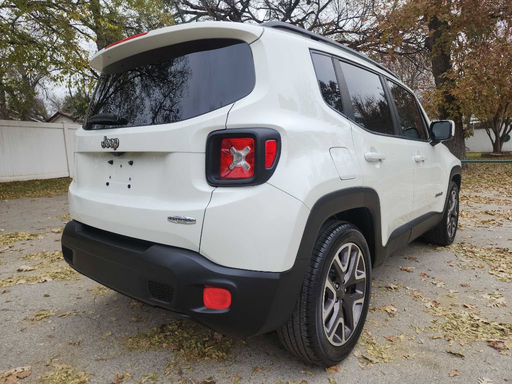Used 2017 Jeep Renegade Latitude image 10