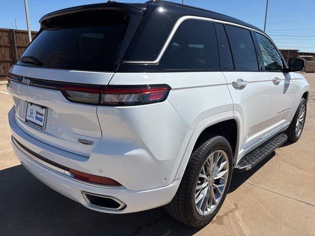 Used 2025 Jeep Grand Cherokee Summit AWD/4WD image 3