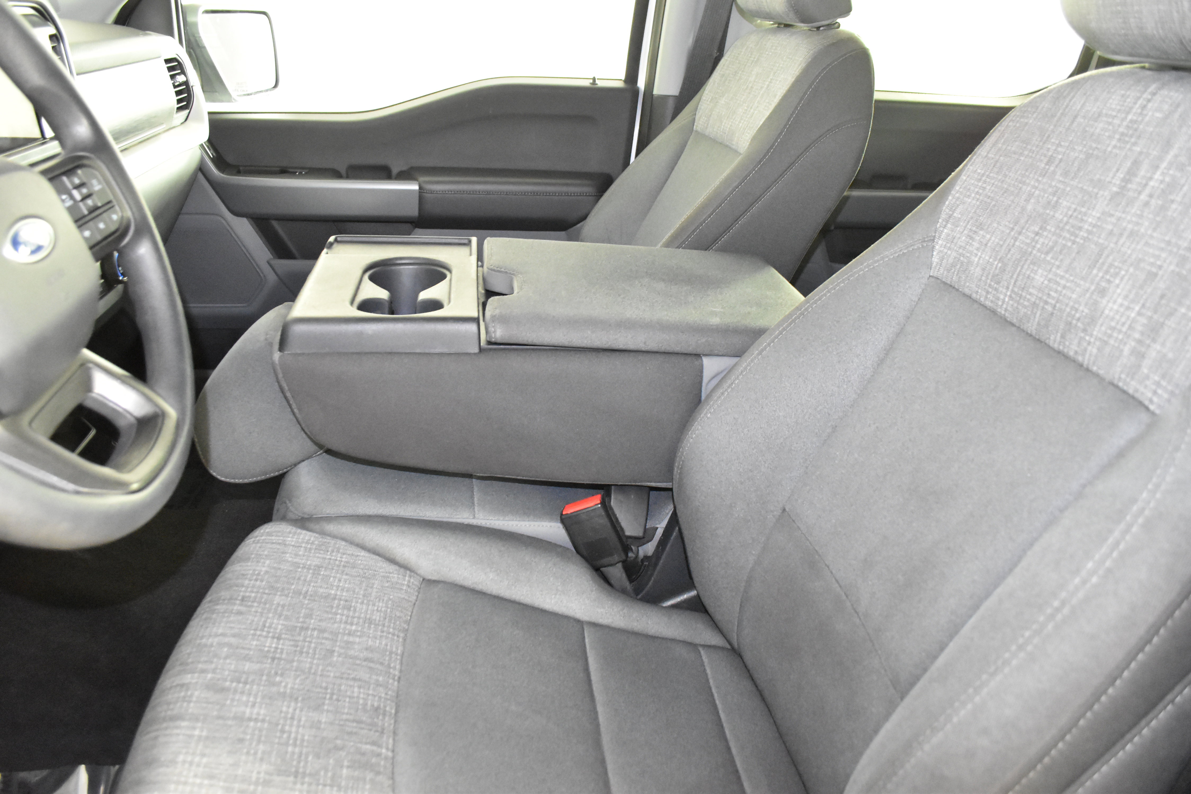 Used 2022 Ford F150 XLT image 40