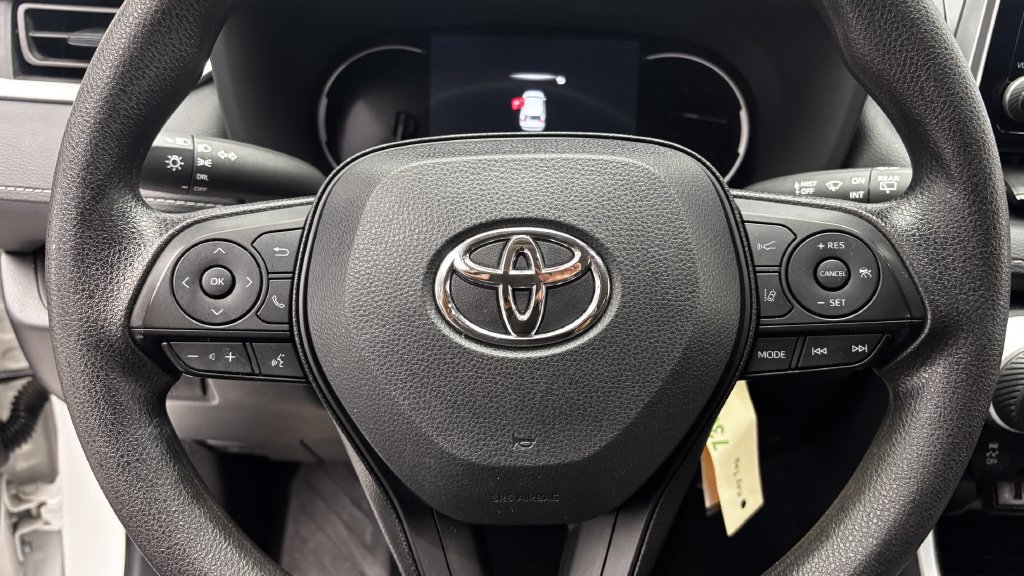 Used 2025 Toyota RAV4 LE AWD/4WD image 20
