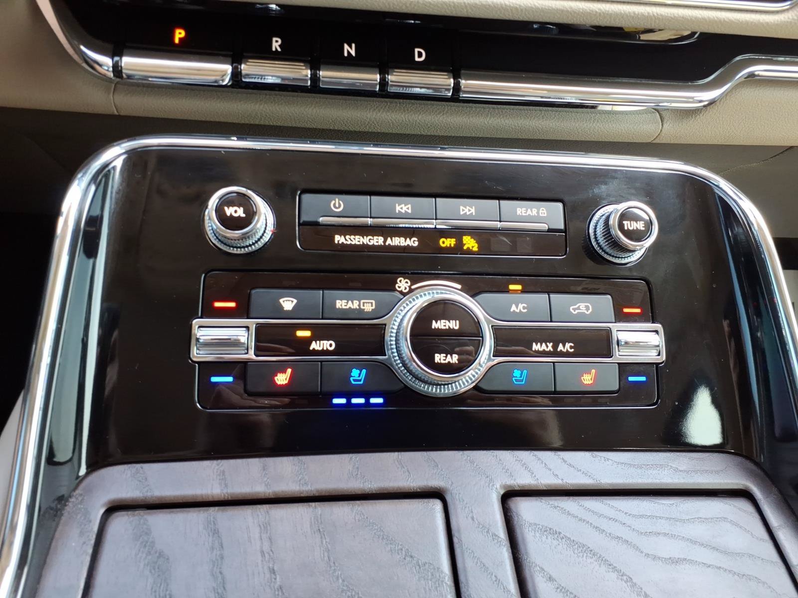 Used 2024 Lincoln Navigator L Reserve AWD/4WD image 21