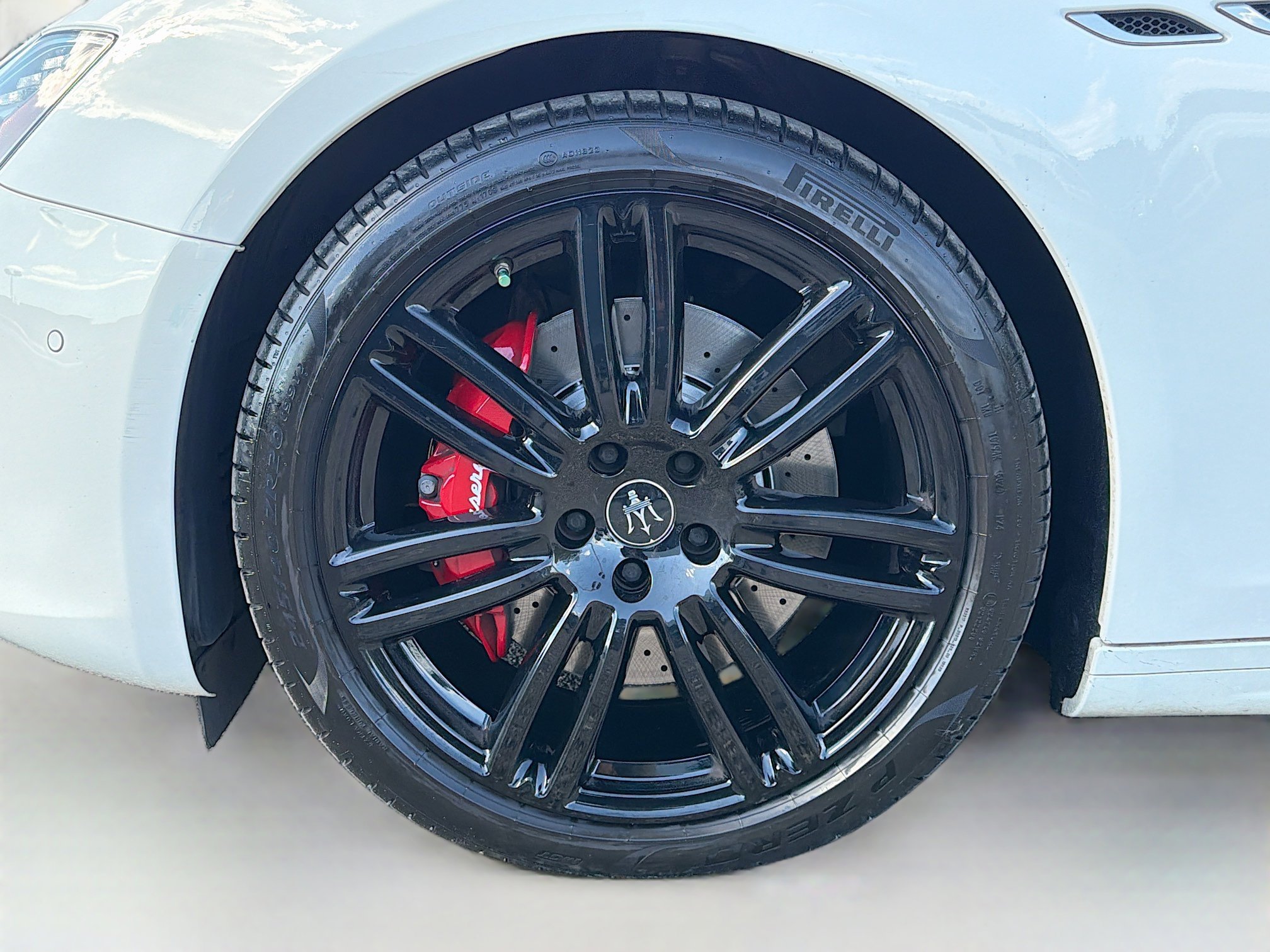 Used 2023 Maserati Ghibli Modena image 42