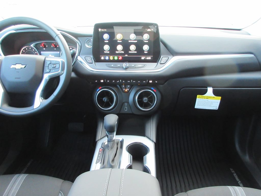 New 2026 Chevrolet Blazer LT w/ LPO, Black Grille Bar Package FWD image 14
