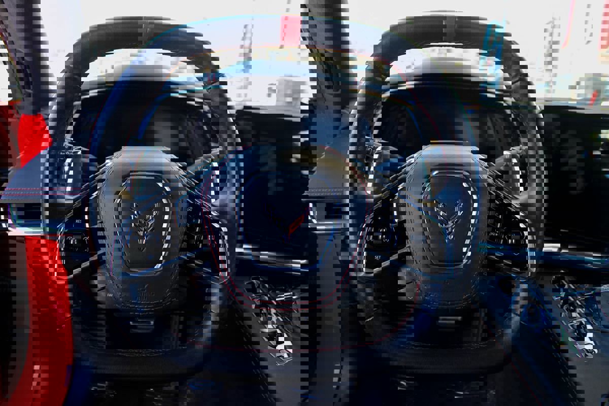 Used 2020 Chevrolet Corvette Stingray Premium Cpe w/ 3LT Preferred Equipment Group image 27