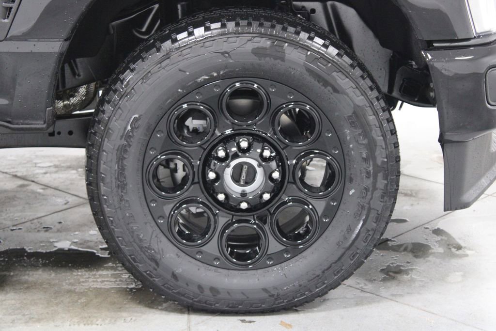 New 2026 Ford F250 Lariat w/ Black Appearance Package image 11