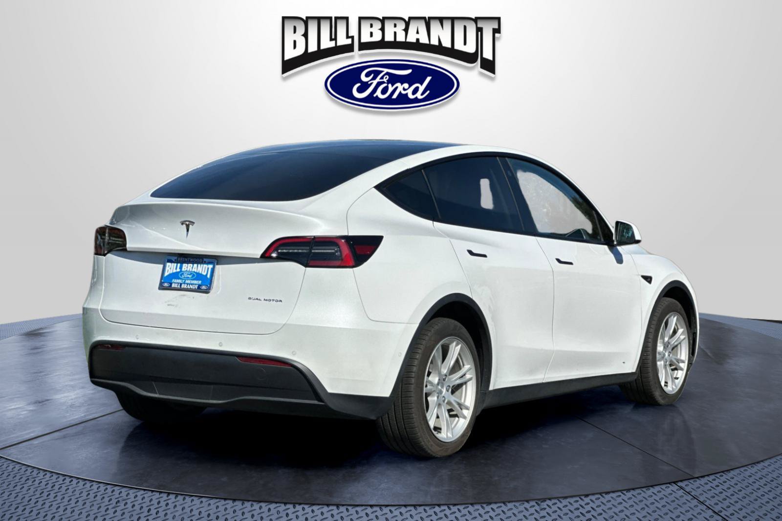 Used 2022 Tesla Model Y Long Range AWD/4WD image 3