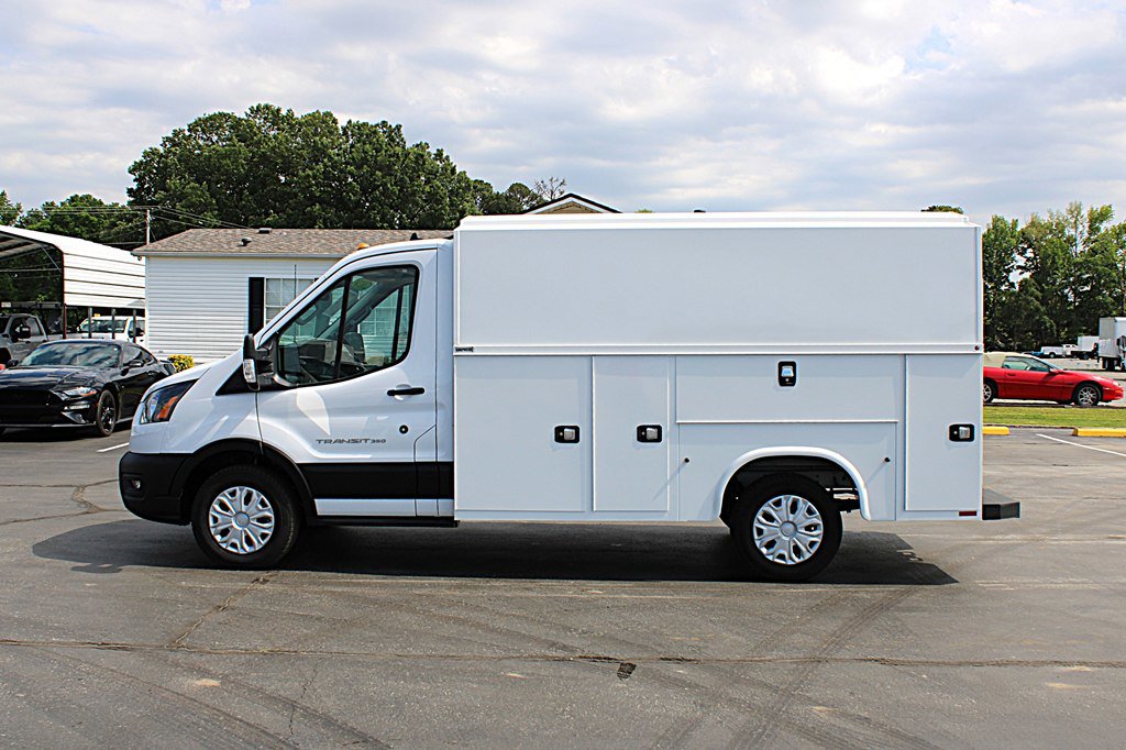 Used 2024 Ford Transit 350 w/ Interior Upgrade Package RWD image 6