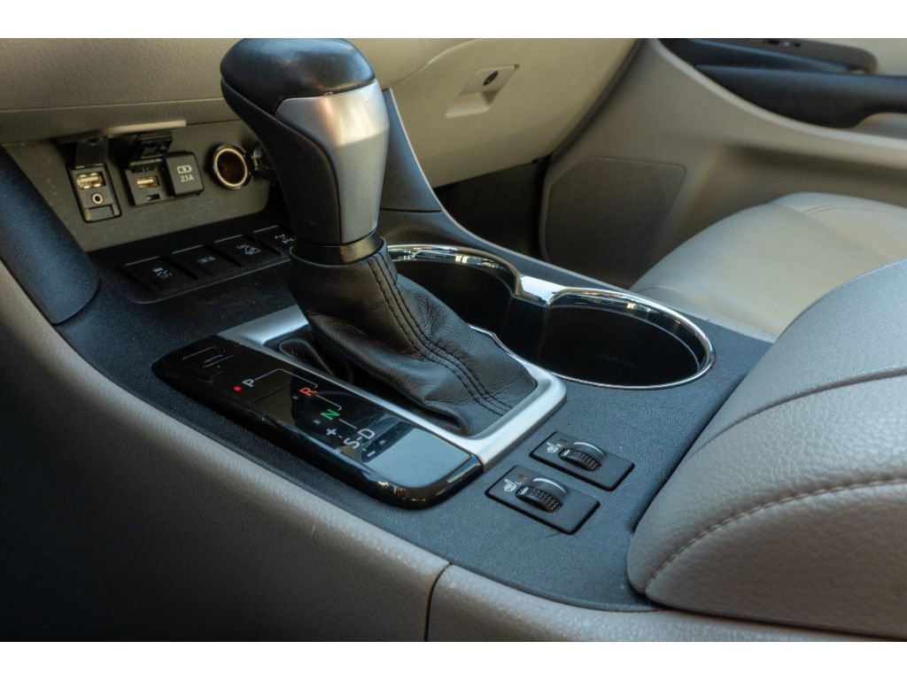 Used 2019 Toyota Highlander XLE image 26