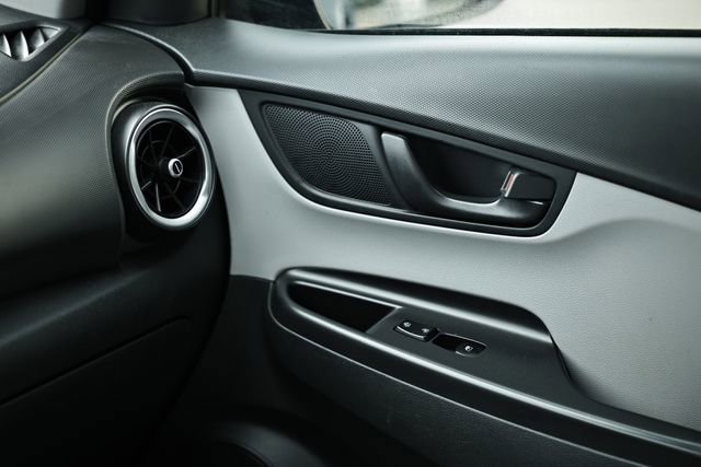 Used 2023 Hyundai Kona SEL image 27