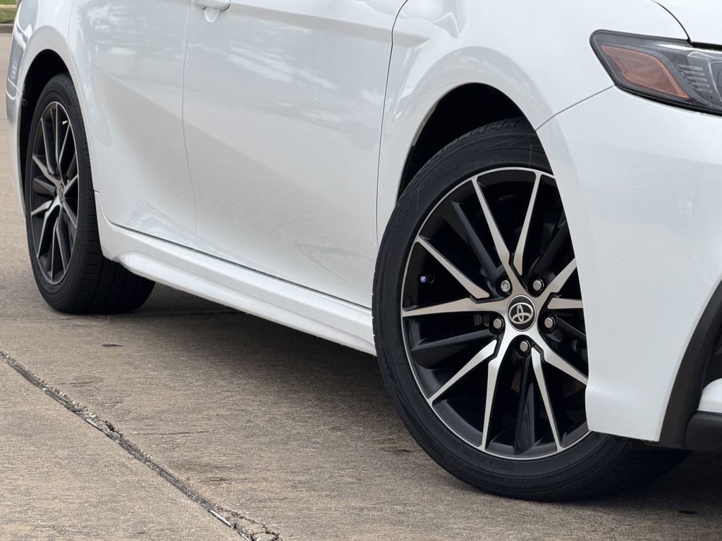 Used 2024 Toyota Camry SE FWD image 12