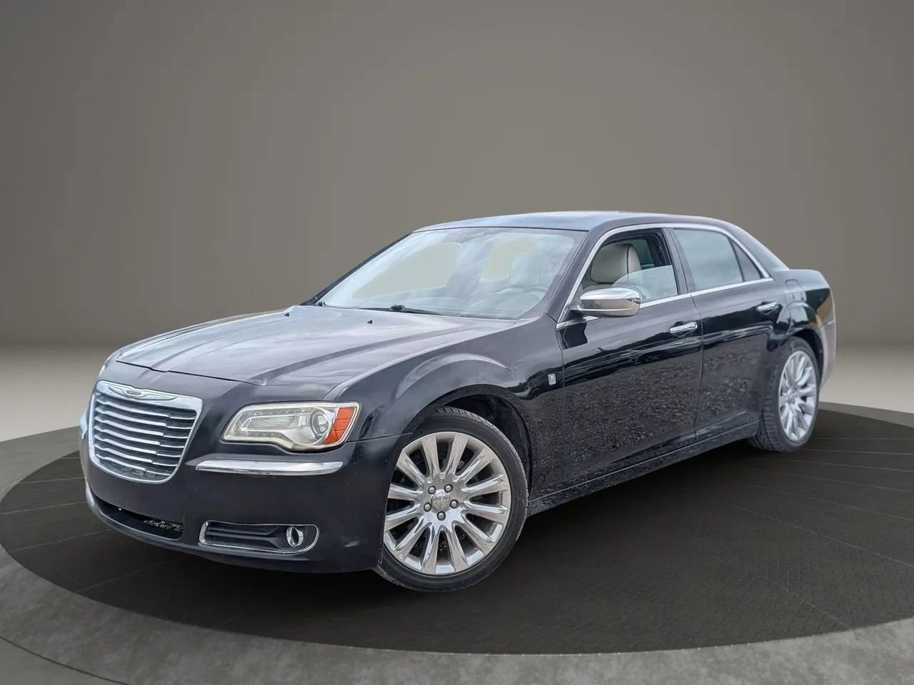 Used 2013 Chrysler 300 Motown image 3