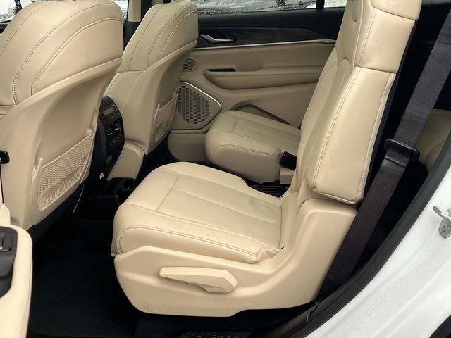 Used 2022 Jeep Grand Cherokee L Limited image 16