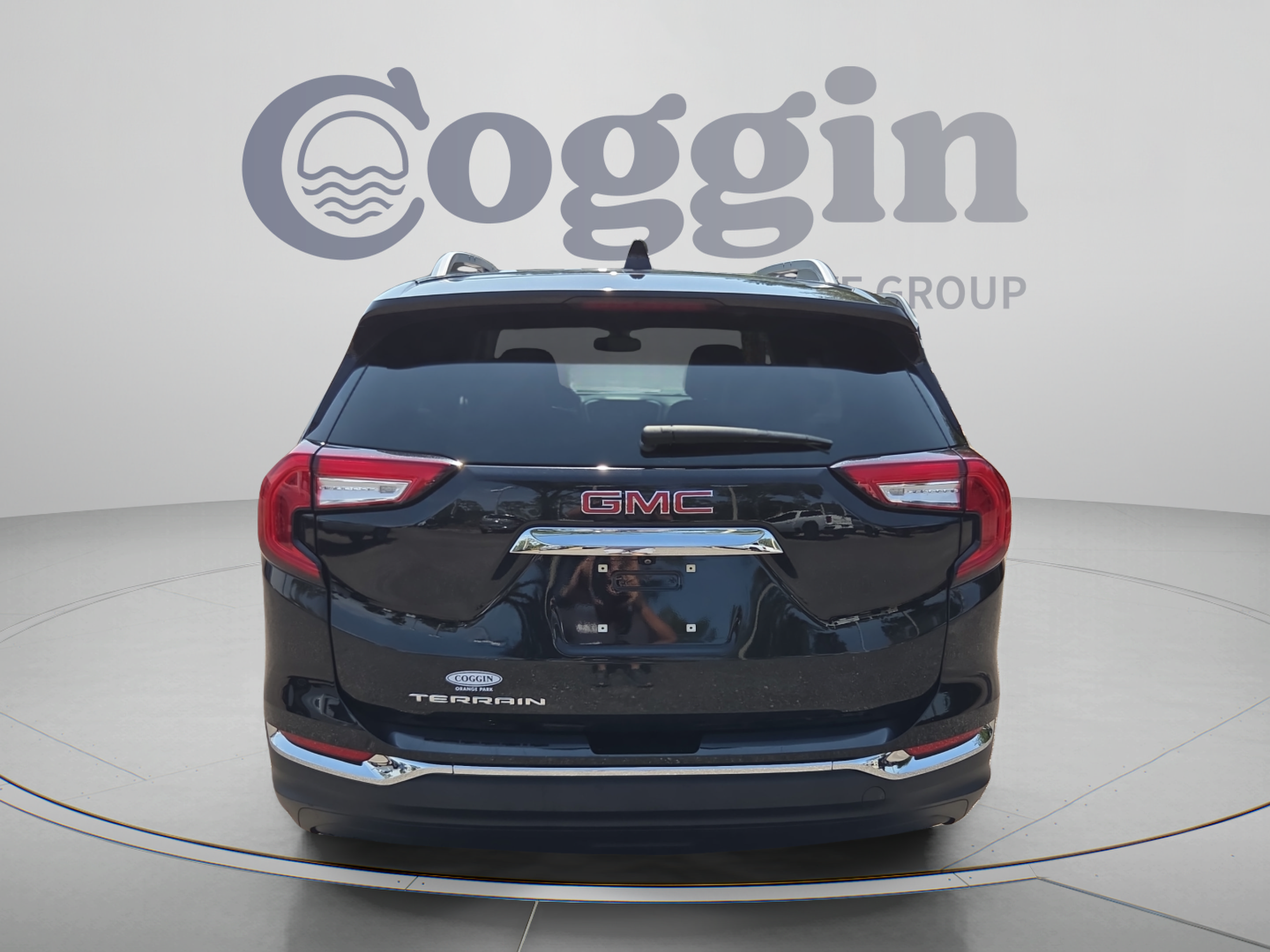 Certified 2024 GMC Terrain SLT FWD image 4